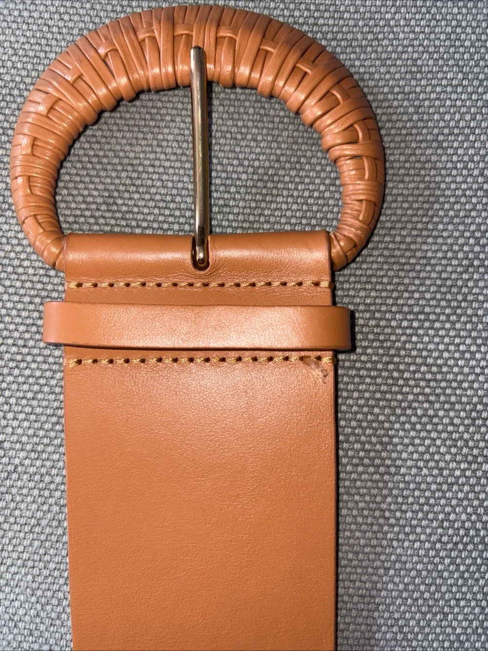 Lafayette 148 New York Wide Tan Leather Belt with Woven Round Buckle Italy small
